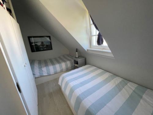 Schlafzimmer 3 mit zwei Einzelbetten
